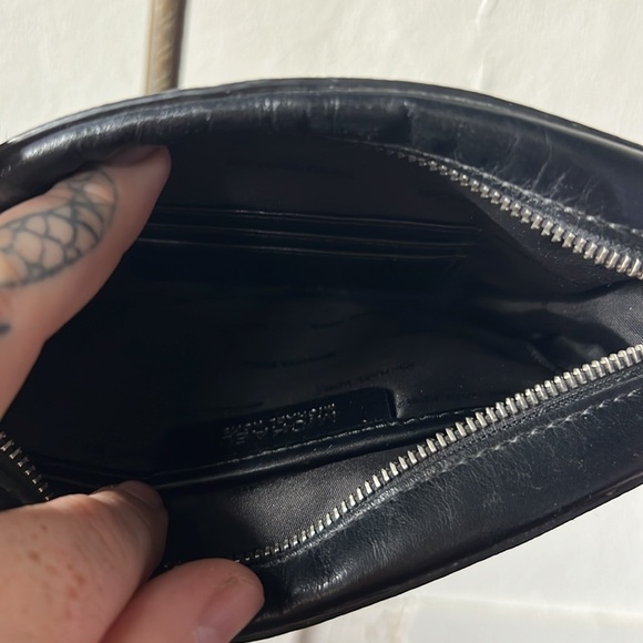 Michael Kors Ginny Medium Messenger Crossbody - Picture 5 of 6